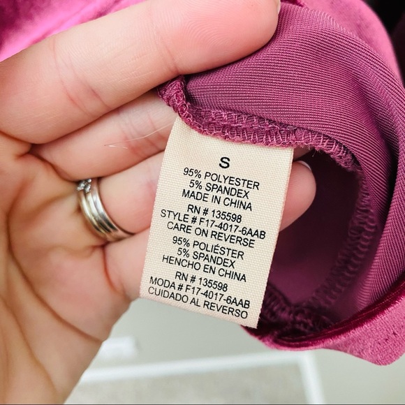 Altar'd State Long Sleeve Velvet Top Red Sz Small - Picture 6 of 10